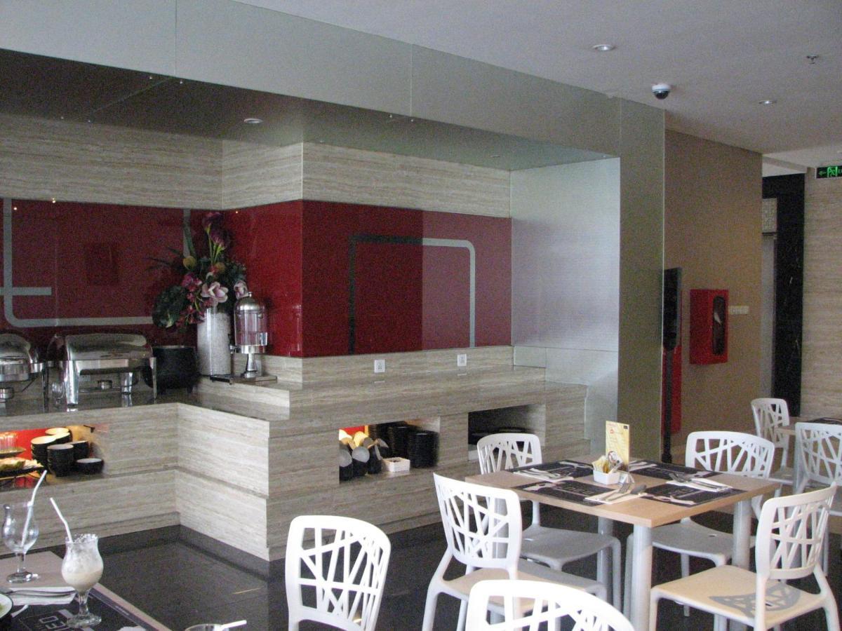 Favehotel Tanah Abang - Cideng Jakarta Exteriör bild